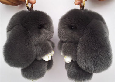 China Forma animal do luxuoso bonito real cinzento escuro de Keychain da pele do coelho para o vestuário fornecedor