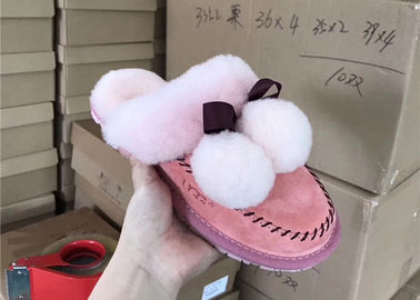 China Luz - únicos deslizadores macios cor-de-rosa para o quarto, deslizadores de lãs dos carneiros de casa das mulheres fornecedor