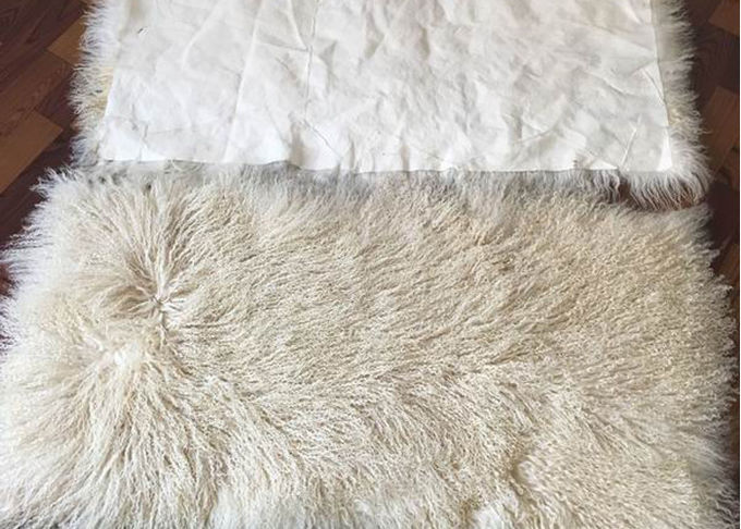 Tornar da cor do bege do tapete 60x120cm da pele de carneiro do Mongolian da cobertura da cama da pele