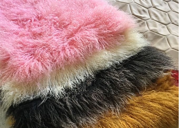 Lances luxuosos tingidos da pele do Mongolian para sofás, tapete longo pequeno da pele de carneiro de lãs