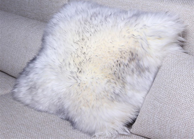 A cadeira de balanço do Lambswool do luxuoso amortece 40*40cm, almofadas macias da pele de carneiro para cadeiras de rodas 