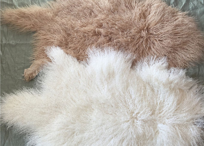 A pele de carneiro encaracolado natural do Mongolian da pele da pele do cordeiro esconde o tapete longo do assoalho da pele de carneiro