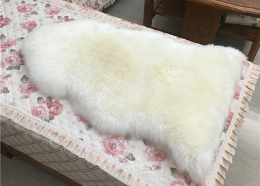 China A única pele do tapete real da pele de carneiro fora da fonte branca da cor prova 90*60cm Eco-amigáveis fornecedor