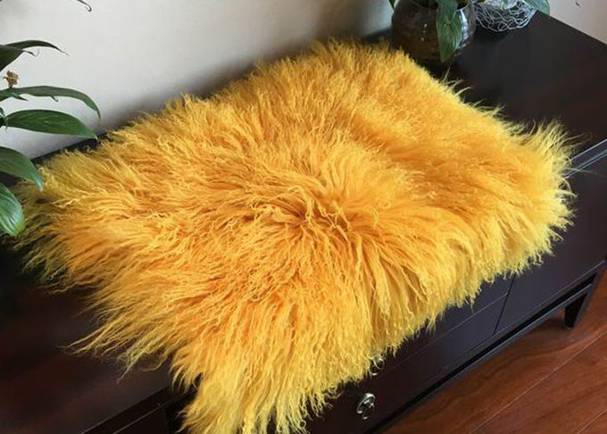 Pele tibetana de cabelo encaracolado longa real luxuosa da pele de carneiro do tapete da pele de carneiro do Mongolian
